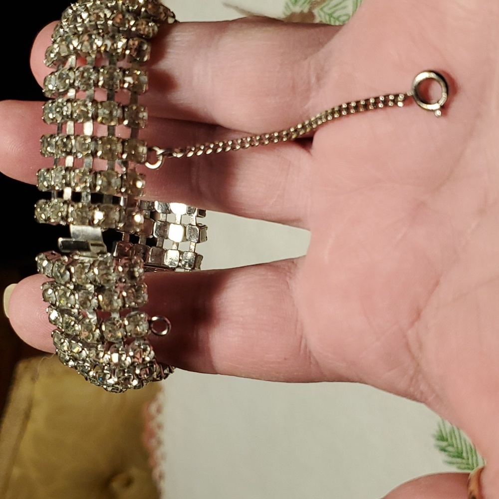 Weiss Rhinstone Bracelet - Picture 5 of 12